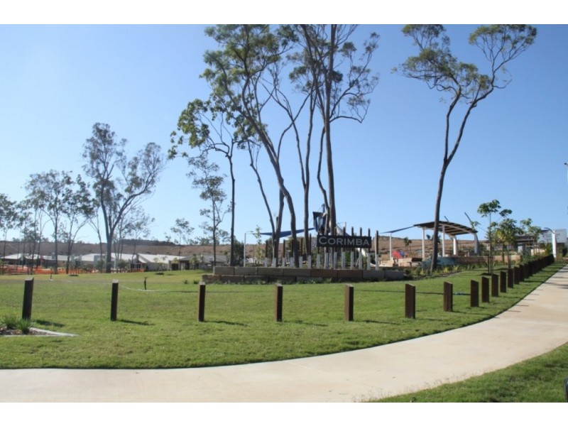 14 Clover Crescent, Boyne Island QLD 4680