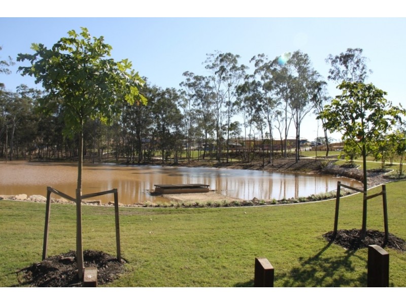 22 Clover Crescent, Boyne Island QLD 4680