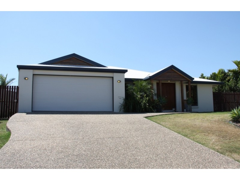 14 Schooner Street, Tannum Sands QLD 4680