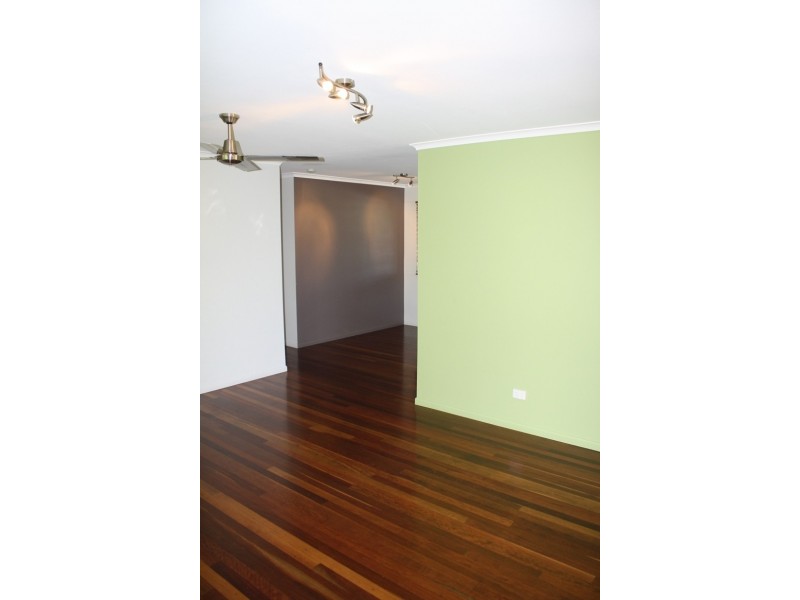 10 Macedon Street, Tannum Sands QLD 4680