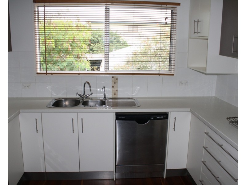 10 Macedon Street, Tannum Sands QLD 4680
