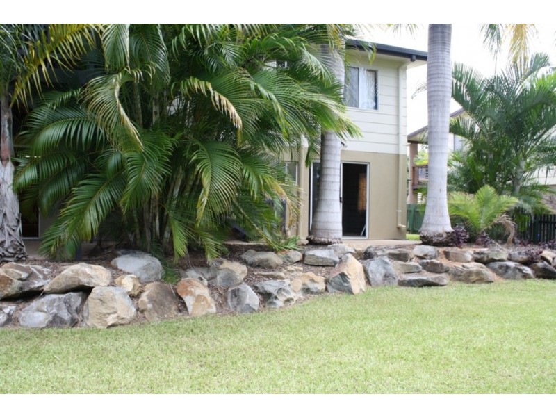 10 Macedon Street, Tannum Sands QLD 4680