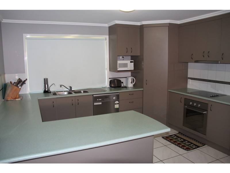 8 Richard Street, Boyne Island QLD 4680