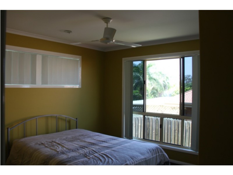 8 Richard Street, Boyne Island QLD 4680