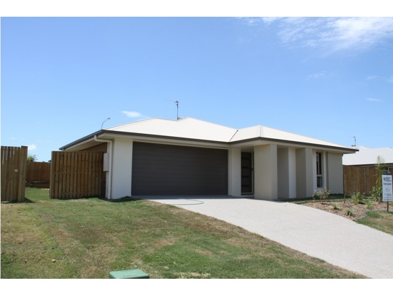 11 Bendee St, Glen Eden QLD 4680