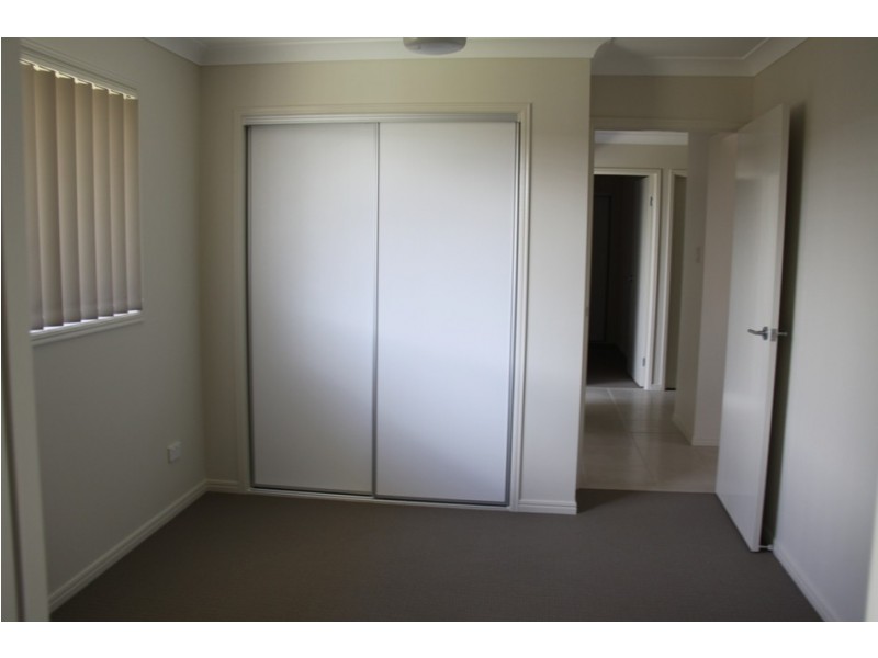 11 Bendee St, Glen Eden QLD 4680