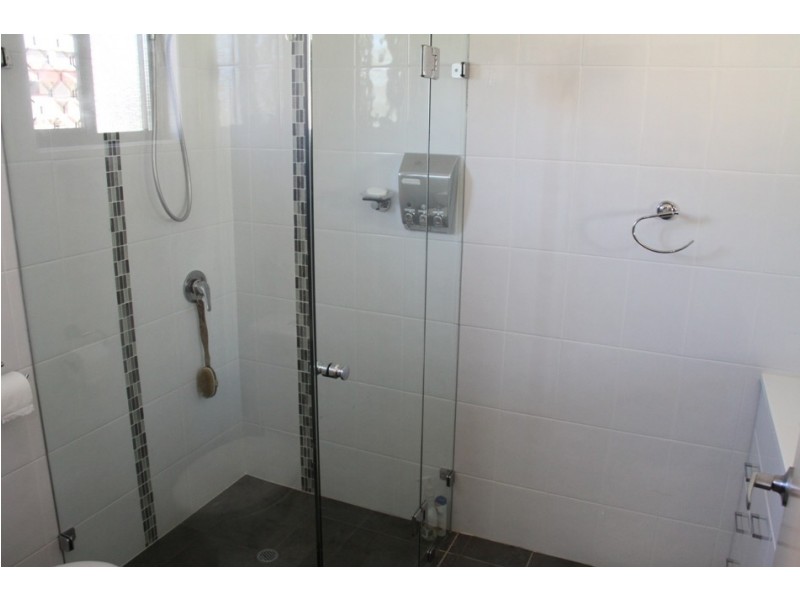 21 Awoonga Dam Road, Benaraby QLD 4680