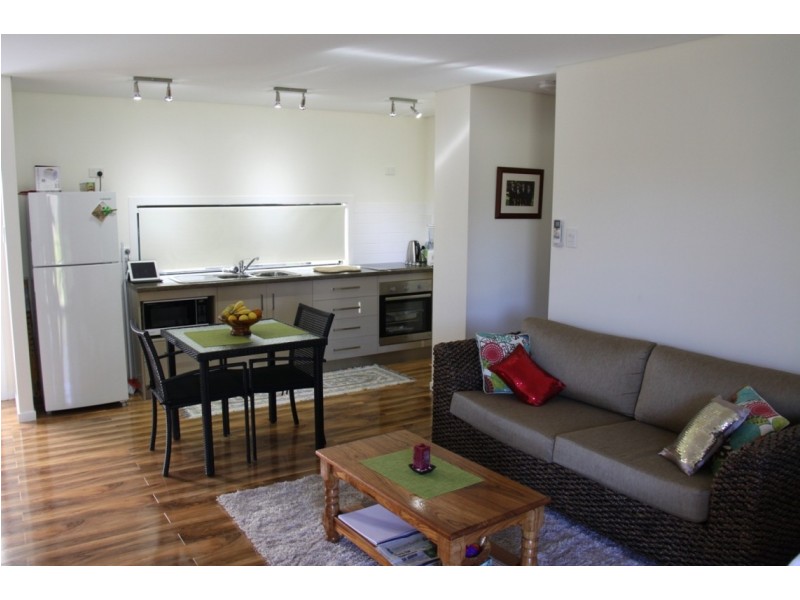 21 Awoonga Dam Road, Benaraby QLD 4680