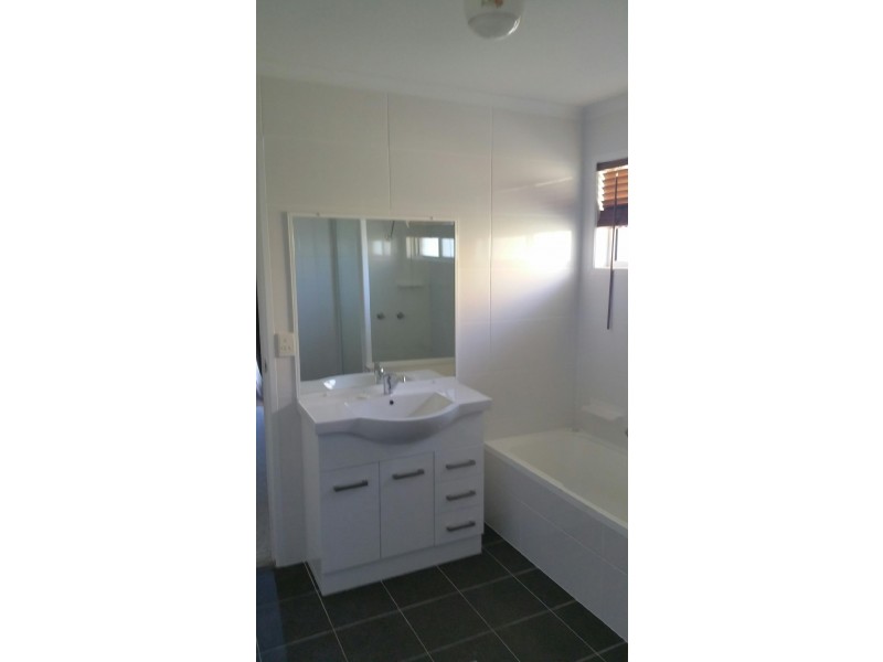 29 DAVINA ST, Boyne Island QLD 4680