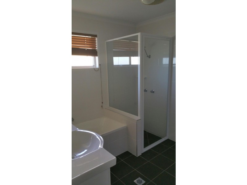 29 DAVINA ST, Boyne Island QLD 4680