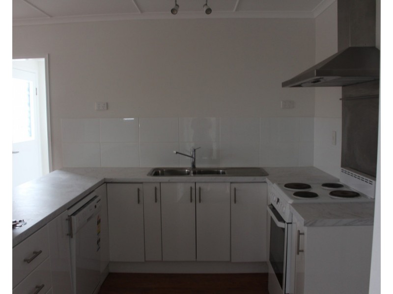 13 Yukana Street, Boyne Island QLD 4680