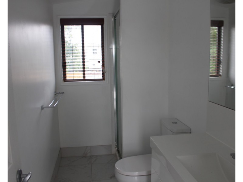 13 Yukana Street, Boyne Island QLD 4680