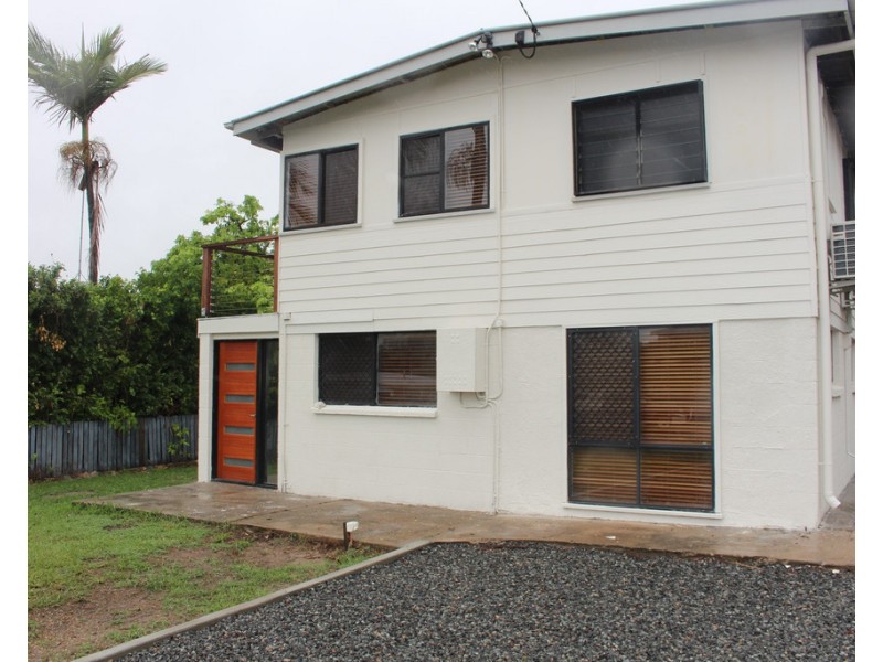 13 Yukana Street, Boyne Island QLD 4680