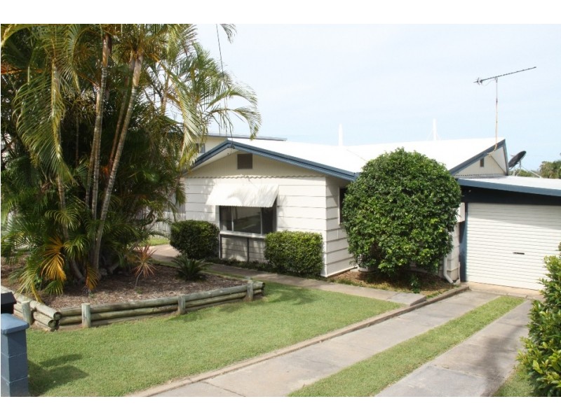 33 Amaroo Street, Boyne Island QLD 4680