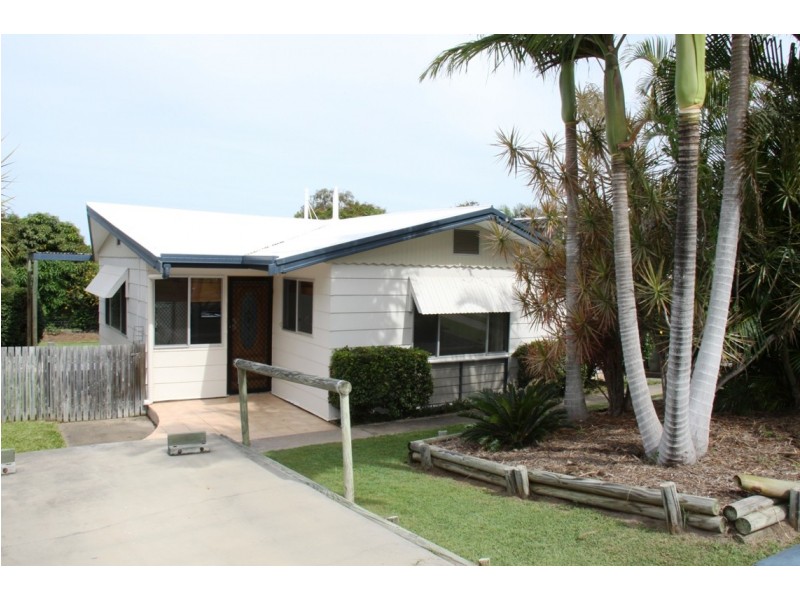 33 Amaroo Street, Boyne Island QLD 4680