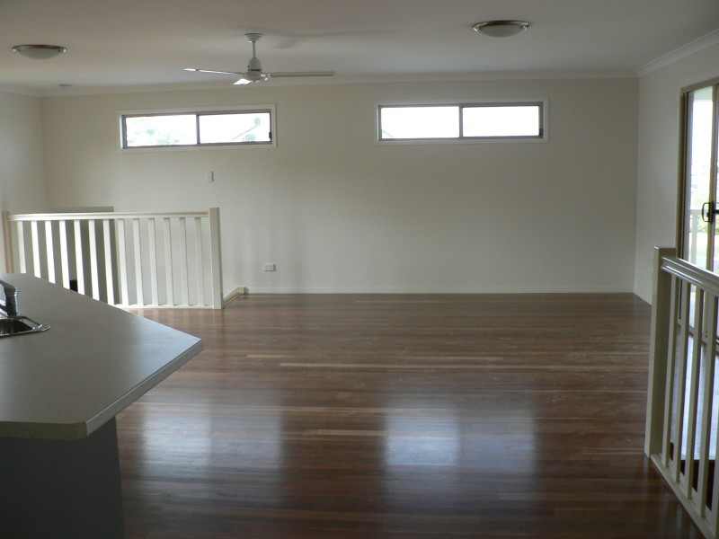 6B Jennylind Court, Boyne Island QLD 4680