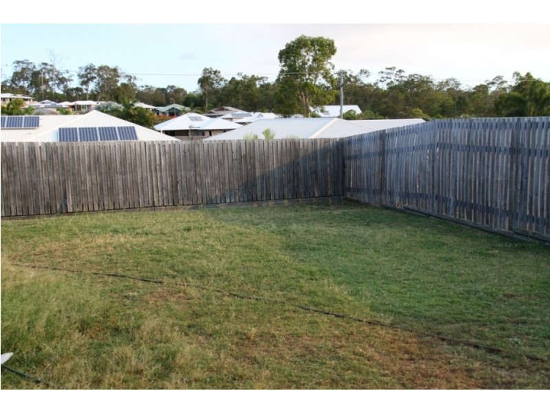 8 Gregory Street, Tannum Sands QLD 4680