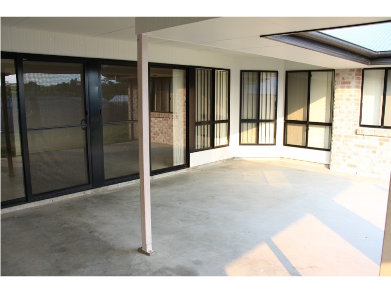 8 Gregory Street, Tannum Sands QLD 4680