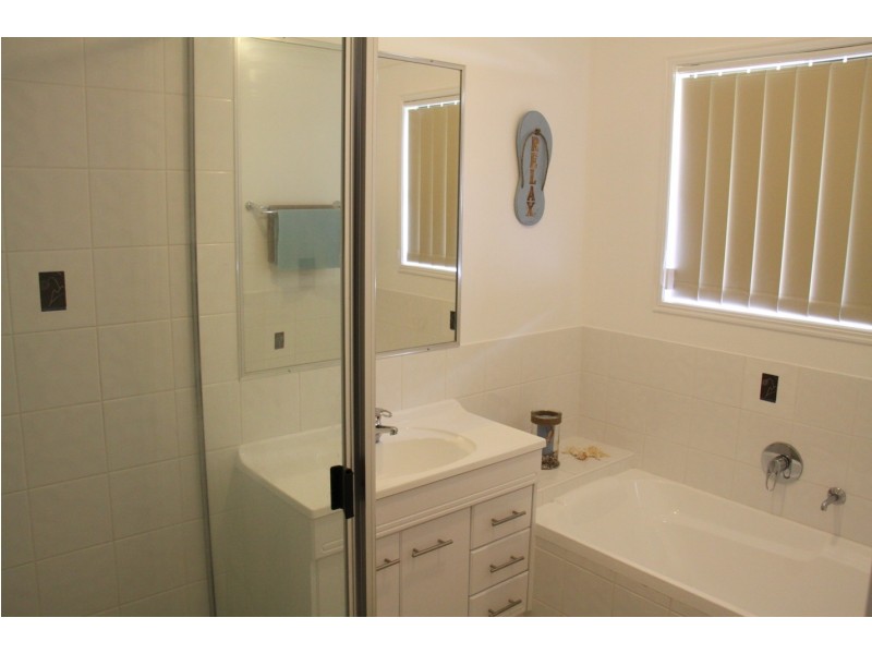 1 Cloncurry Court, Tannum Sands QLD 4680