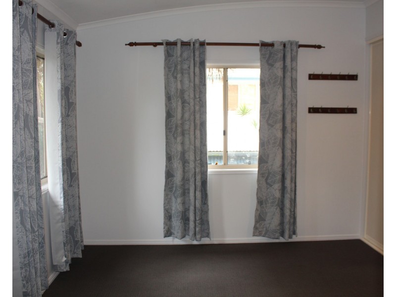 93 Malpas Street, Boyne Island QLD 4680