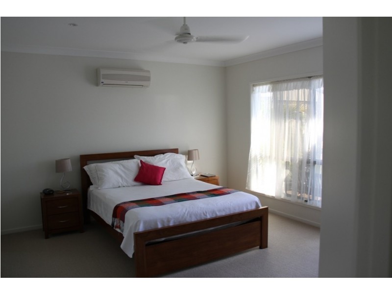 6 Stella Street, Boyne Island QLD 4680