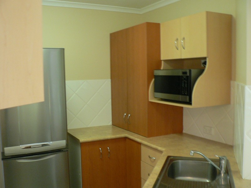 2/10 Elizabeth Street, Tannum Sands QLD 4680