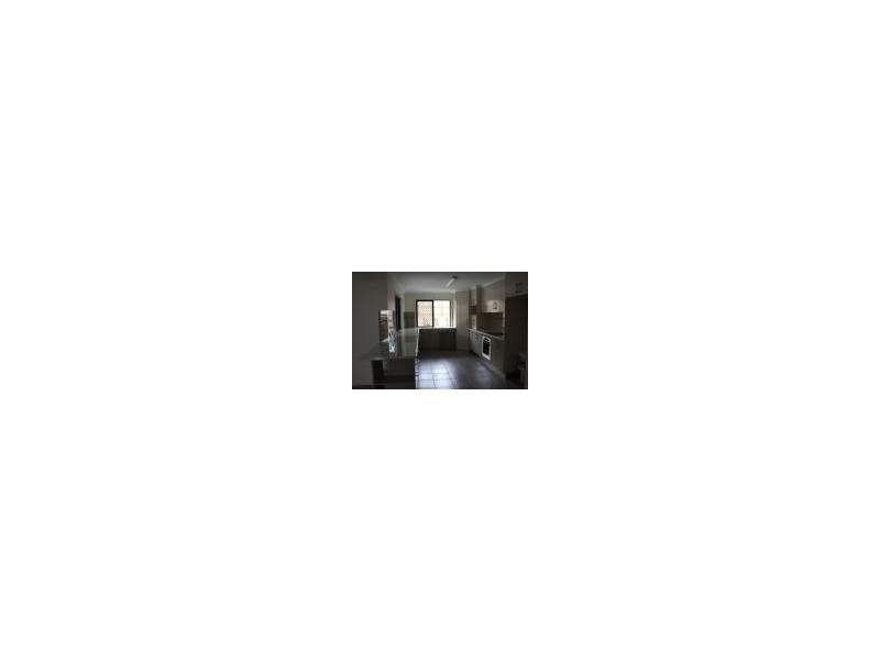 15 Valley Way, Boyne Island QLD 4680