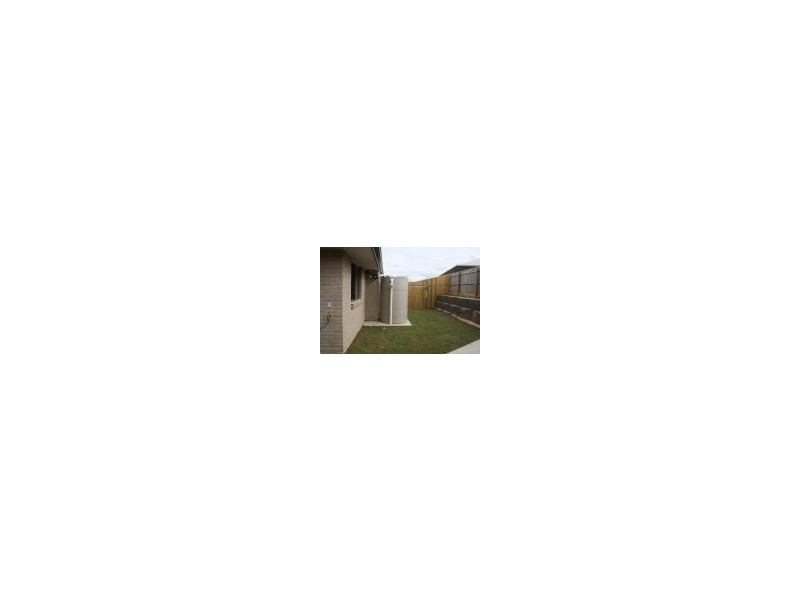 15 Valley Way, Boyne Island QLD 4680