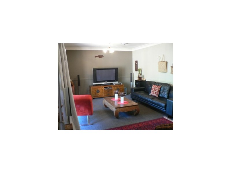 15 Waratah Crescent, Tannum Sands QLD 4680