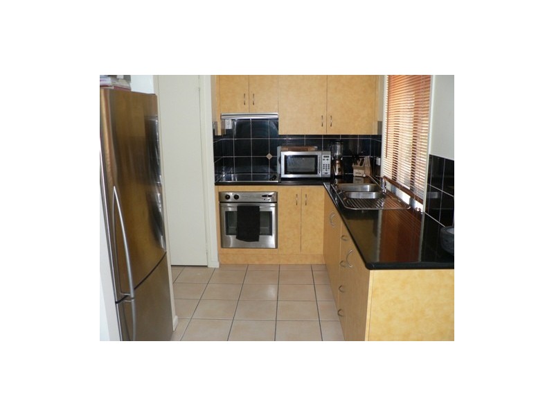 13 Pryde St, Tannum Sands QLD 4680