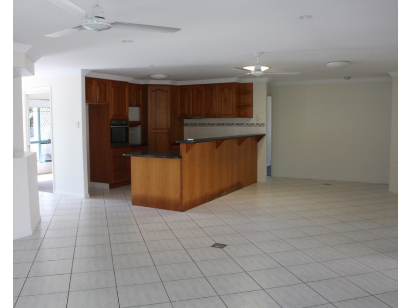 10 Creswell Court, Tannum Sands QLD 4680