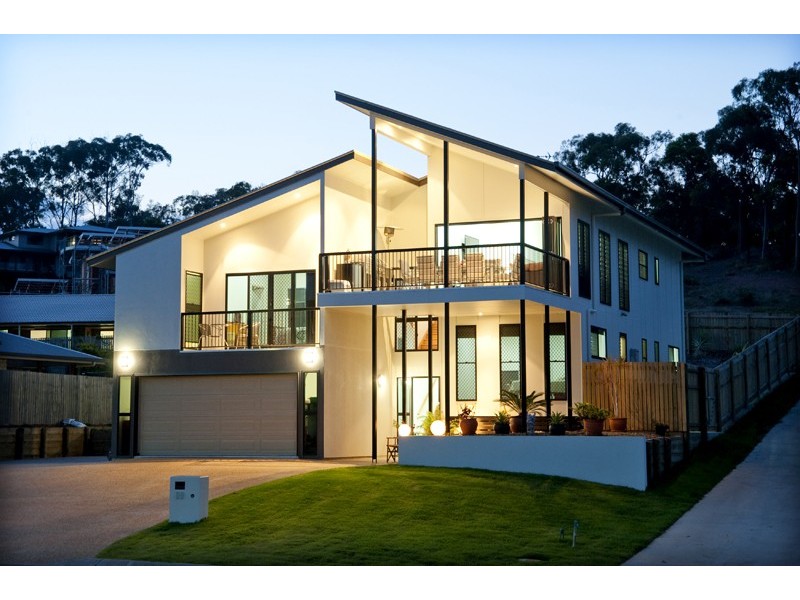 20 Lighthouse Drive, Boyne Island QLD 4680