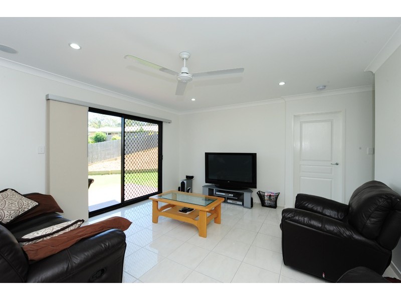 20 Lighthouse Drive, Boyne Island QLD 4680