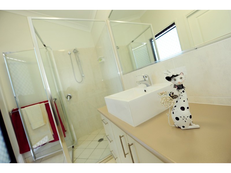 20 Lighthouse Drive, Boyne Island QLD 4680