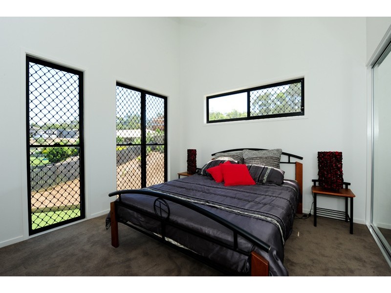 20 Lighthouse Drive, Boyne Island QLD 4680