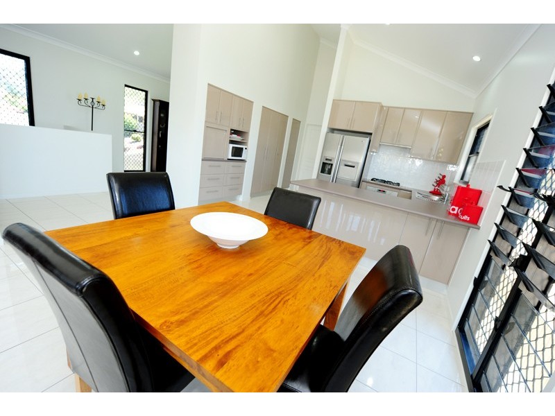 20 Lighthouse Drive, Boyne Island QLD 4680