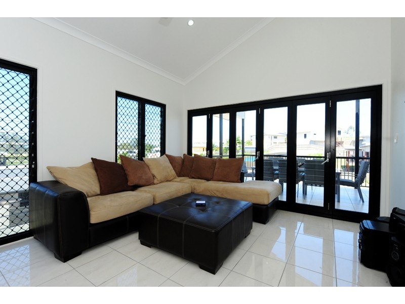 20 Lighthouse Drive, Boyne Island QLD 4680