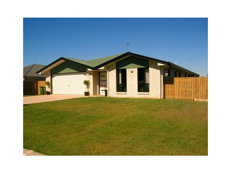 28 Golfview Drive, Boyne Island QLD 4680