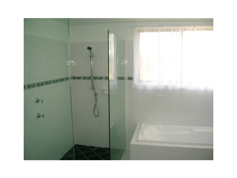 28 Golfview Drive, Boyne Island QLD 4680