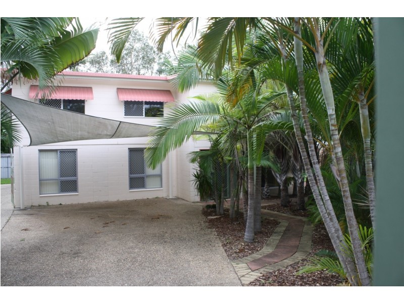 4 Yukana Street, Boyne Island QLD 4680