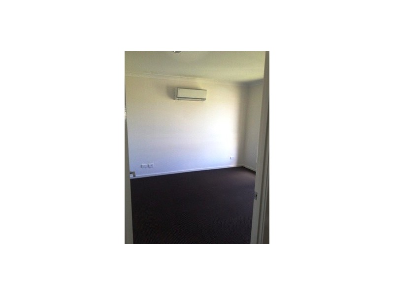 10 Numalia Lane, Boyne Island QLD 4680