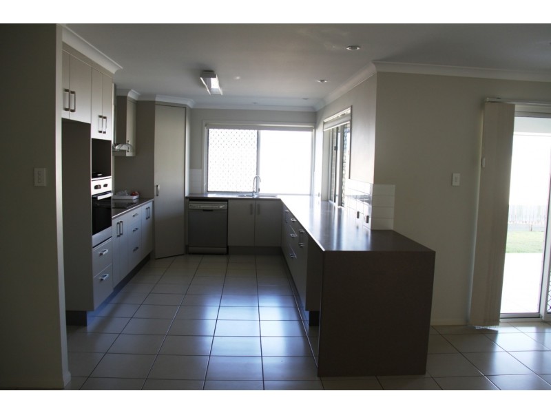12 Liriope drive, Kirkwood QLD 4680