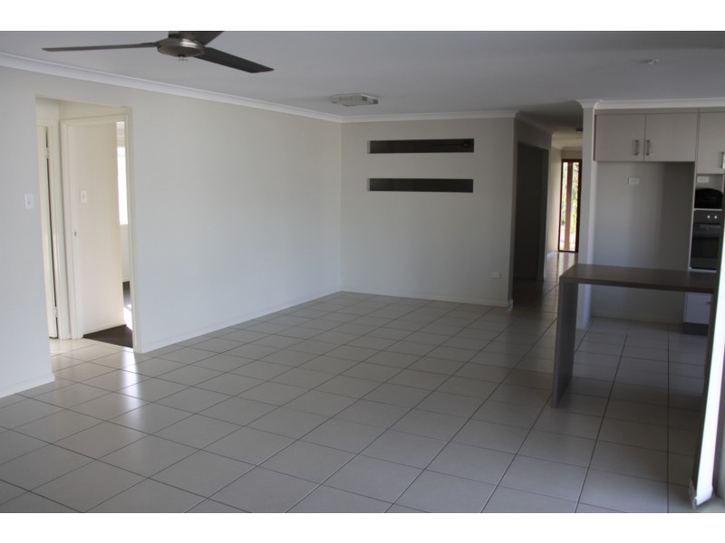 12 Liriope drive, Kirkwood QLD 4680