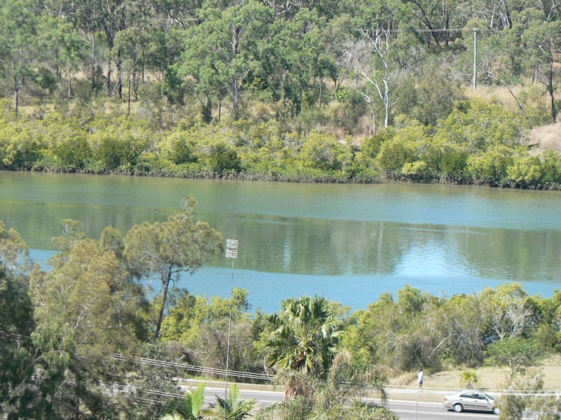 18 Sayre Cres, Boyne Island QLD 4680