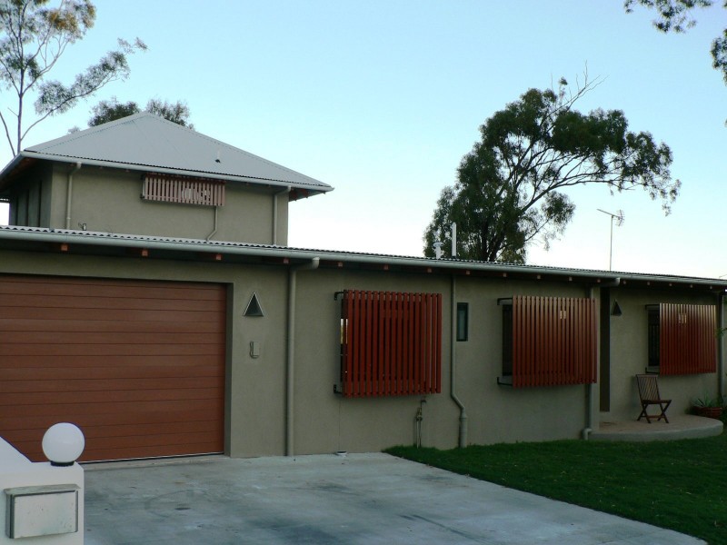 18 Sayre Cres, Boyne Island QLD 4680