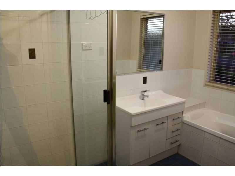 1 Ronald, Benaraby QLD 4680