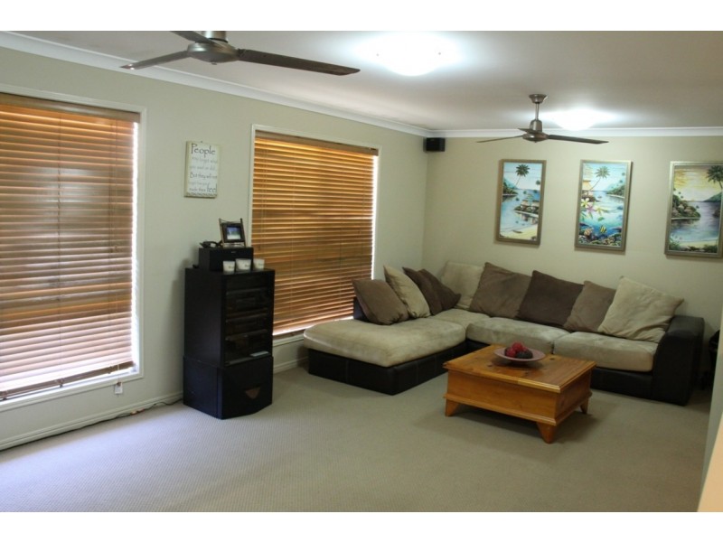3 Jeana Close, Boyne Island QLD 4680