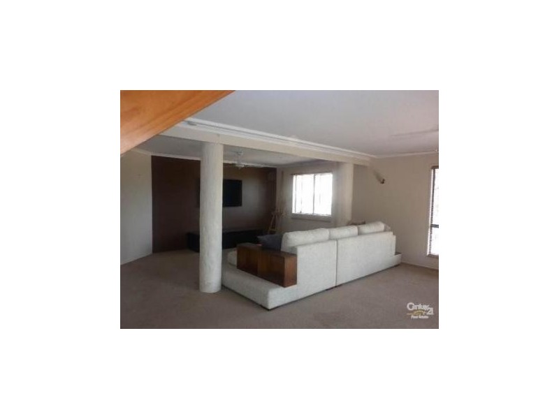 24a Sayre Cr, Boyne Island QLD 4680