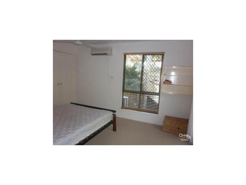 24a Sayre Cr, Boyne Island QLD 4680