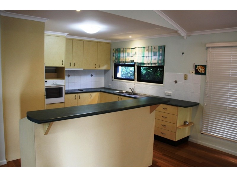 13 Katandra Street, Boyne Island QLD 4680